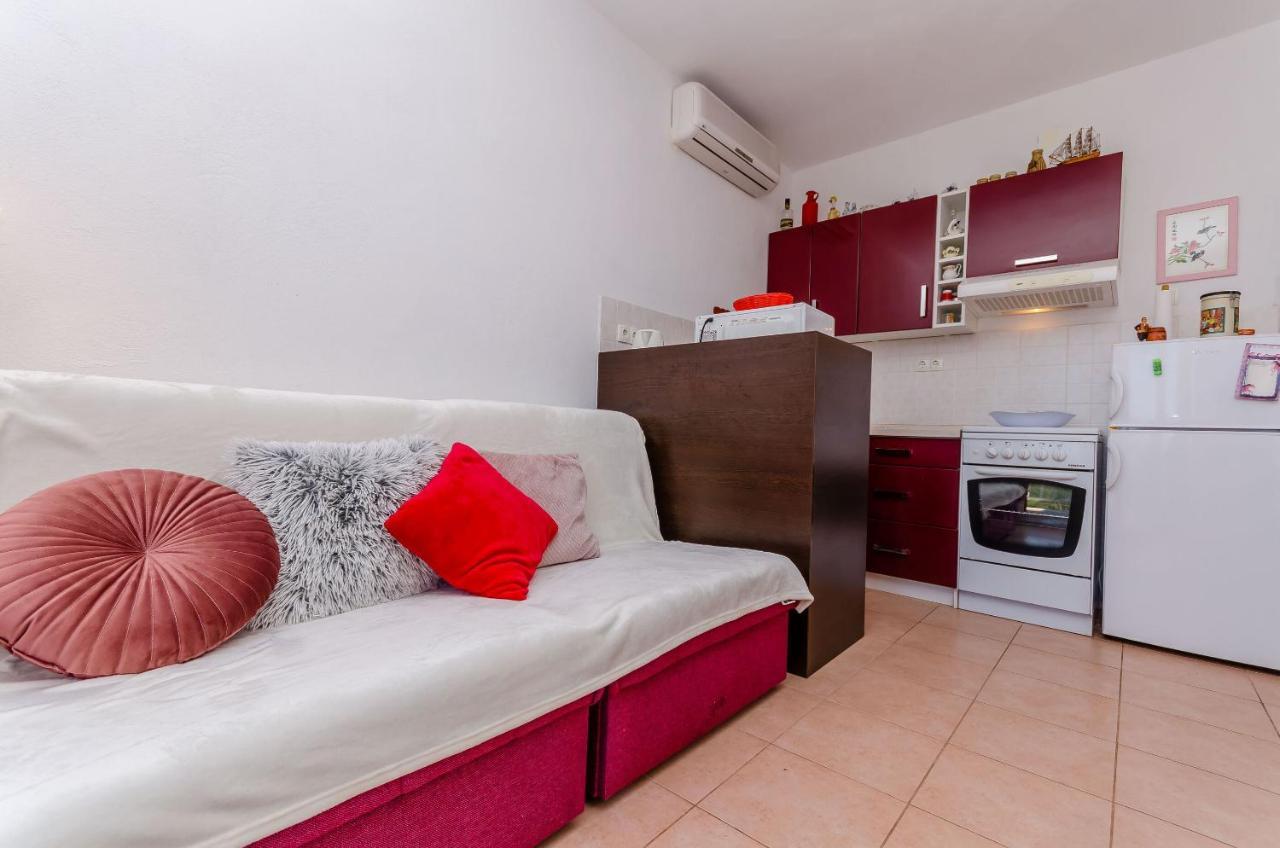 Apartments Stara Maslina Slatine Bagian luar foto