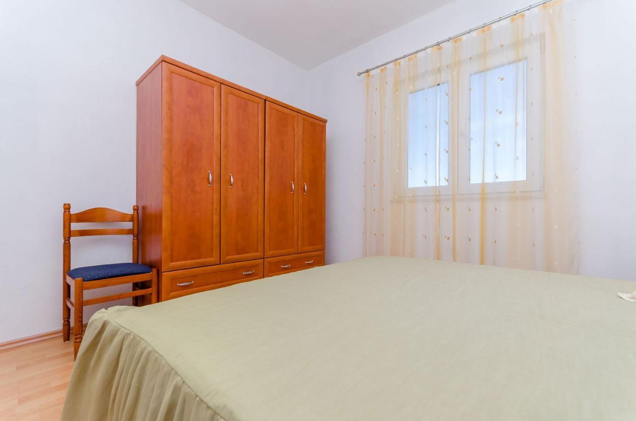 Apartments Stara Maslina Slatine Bagian luar foto