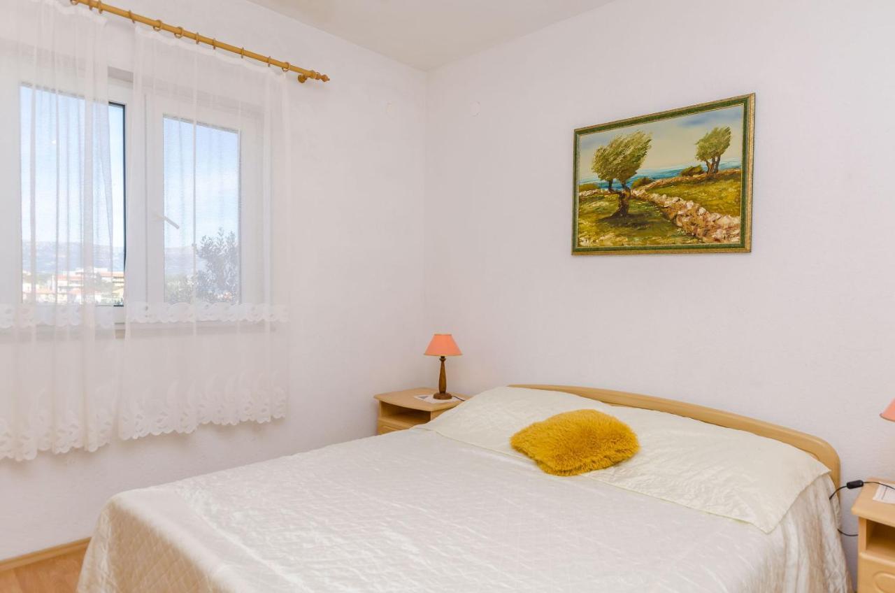 Apartments Stara Maslina Slatine Bagian luar foto