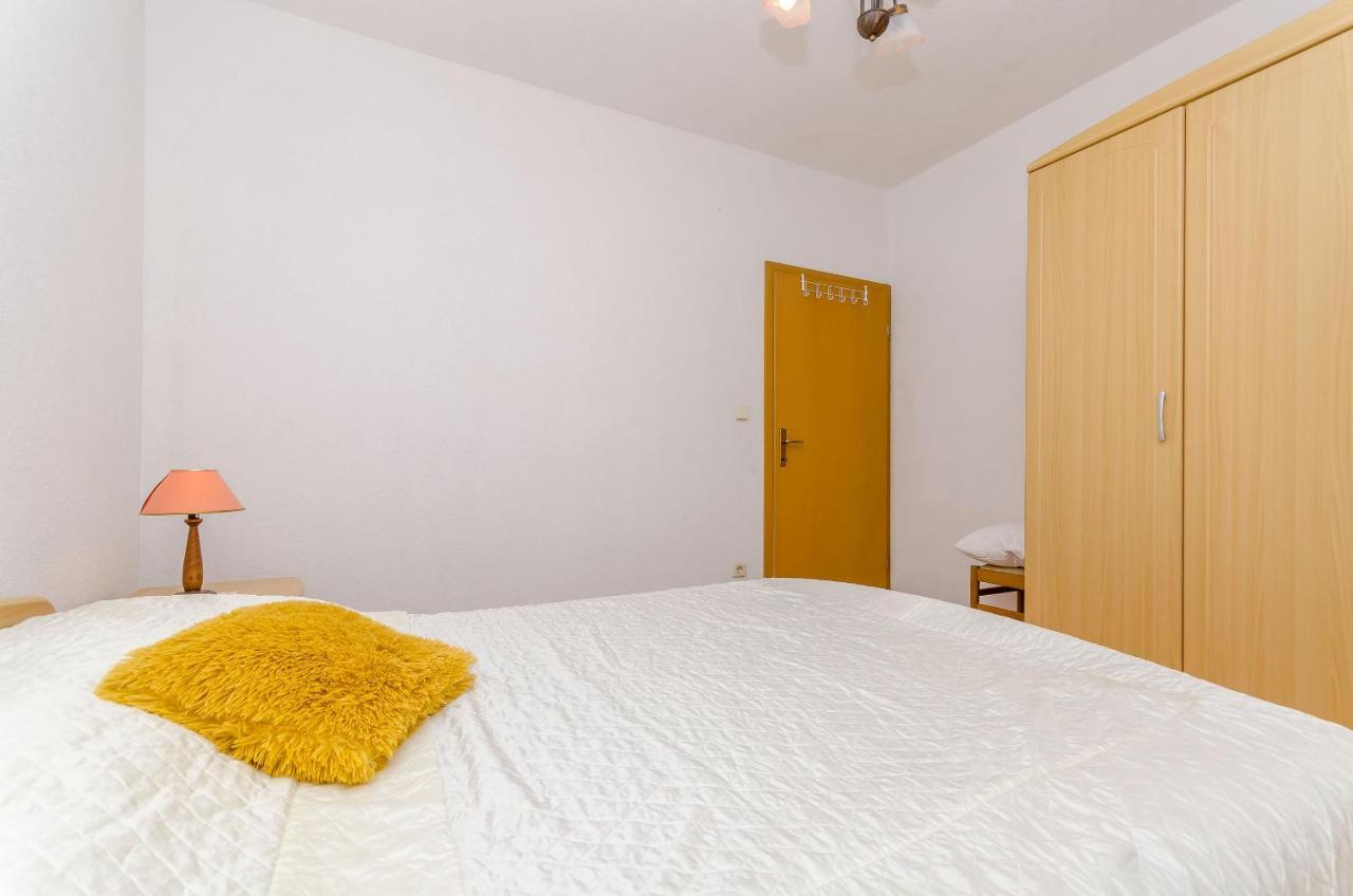 Apartments Stara Maslina Slatine Bagian luar foto